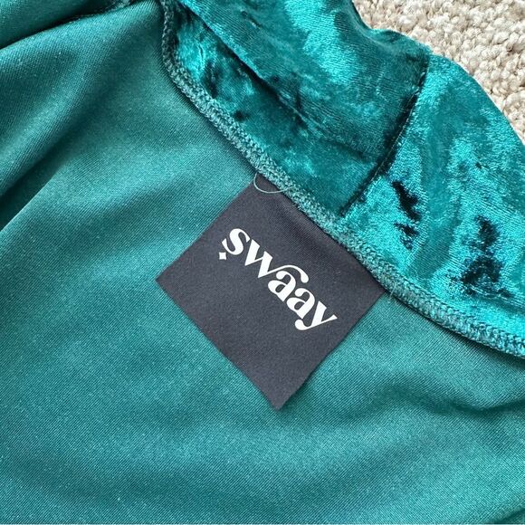 Sway Crushed Velvet Duster Kimono in Green Size Medium - Picture 6 of 7